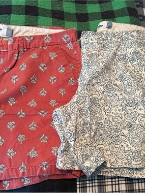 Old Navy Coral Red Print & White Floral Bermuda Shorts (2-Pack)